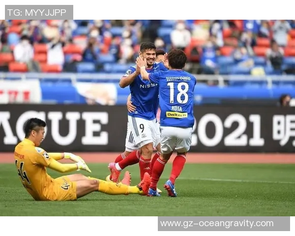 柏太阳神与甲府风林的激烈对决展现足球魅力与团队精神的巅峰之战